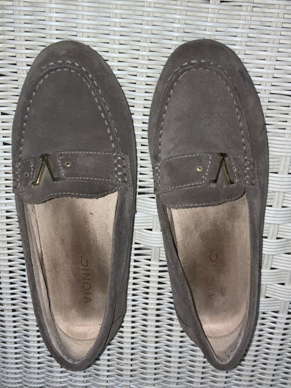 Vionic Womens Sz 8 Hilo Suede Moccasin Loafers Orthotic Support Driving Flats
